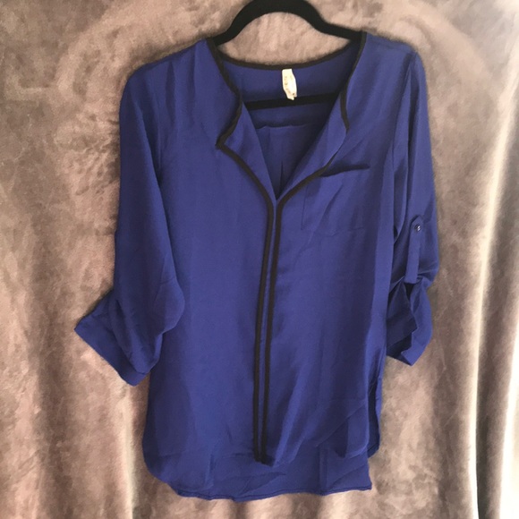 BLUE BLOUSE - Picture 1 of 2